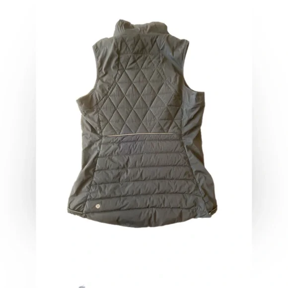 Lululemon Fluffed Up vest size 12 - Picture 15 of 16